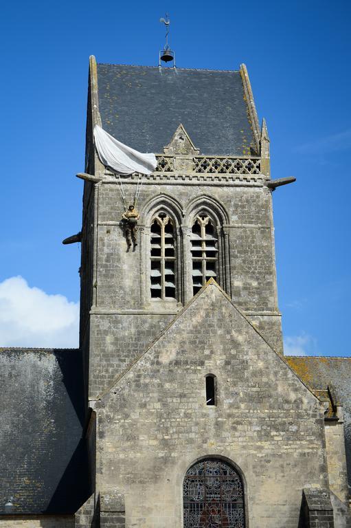 Logis Hotel Restaurant Le Sainte Mere Exterior foto